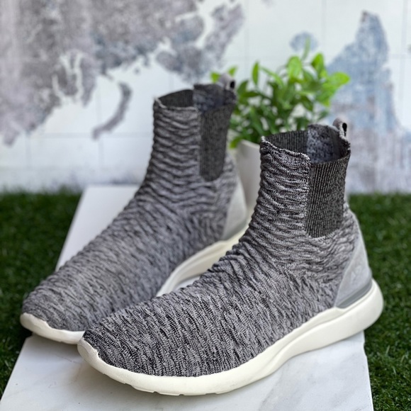 APL CHELSEA BOOTIES Size 9 men black n white👟 - Picture 10 of 10